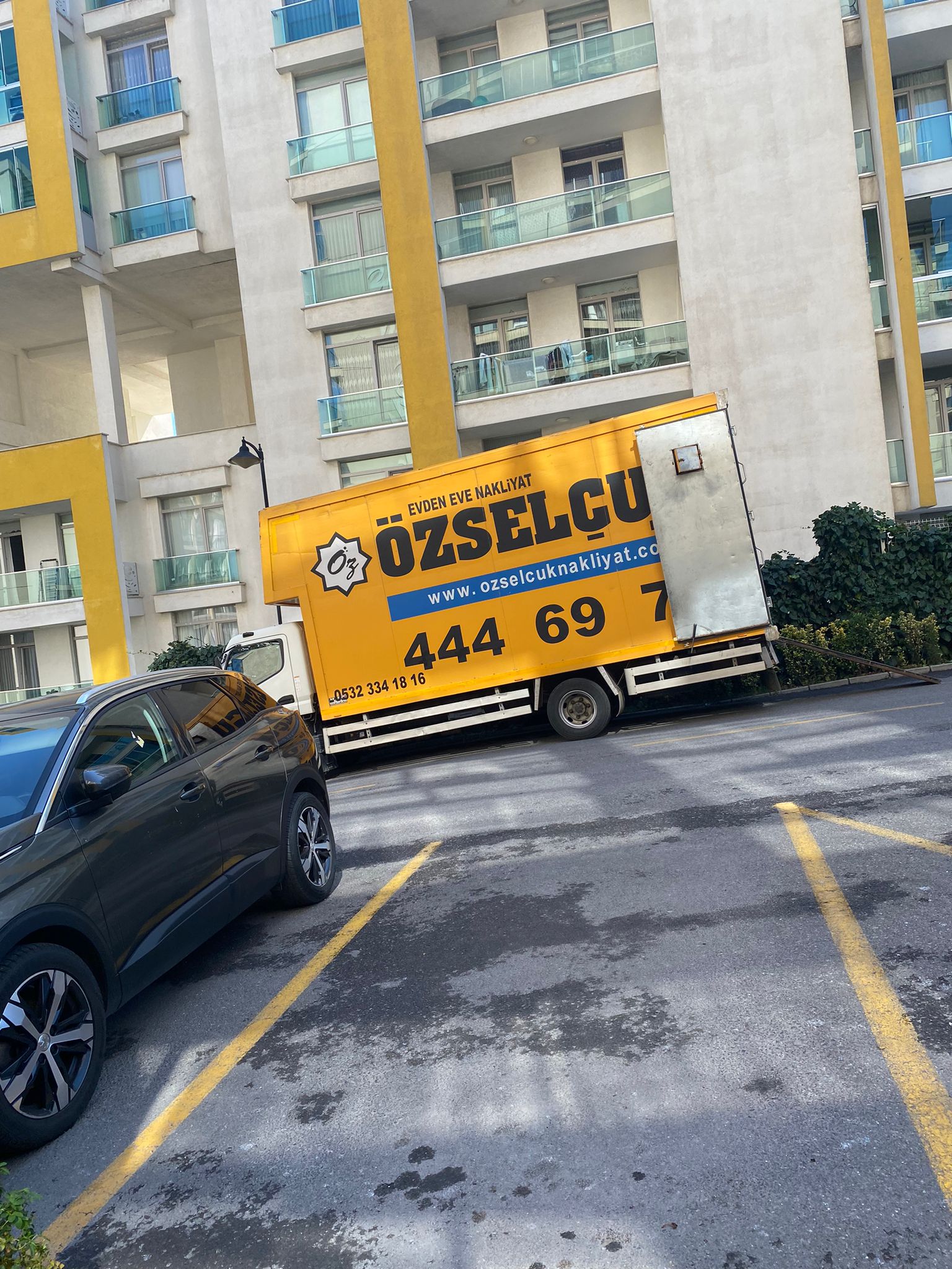 Özselçuk Nakliyat Ekibi